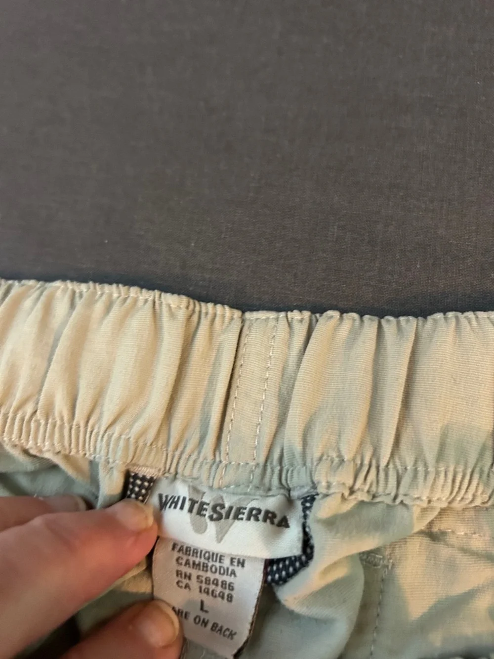 WHITE SIERRA MEN'S ELASTIC WAIST SHORTS SIZE LARGE